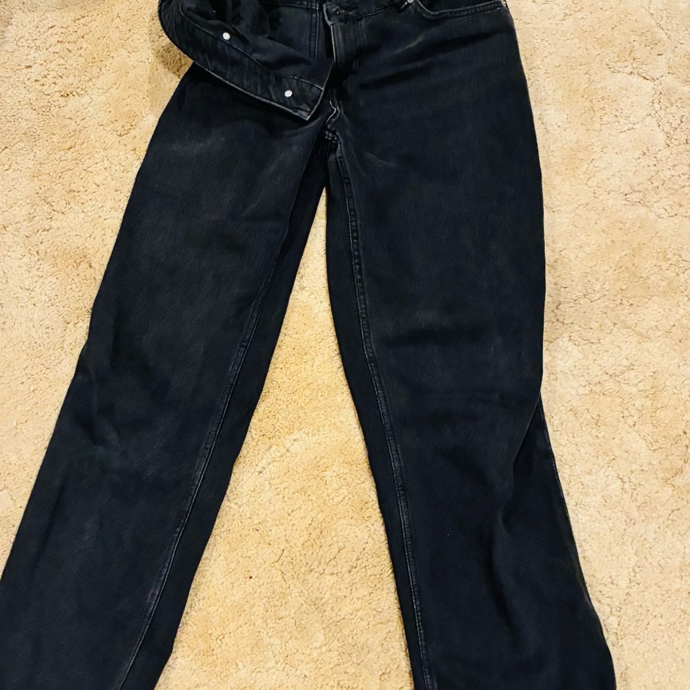Distressed black jeans